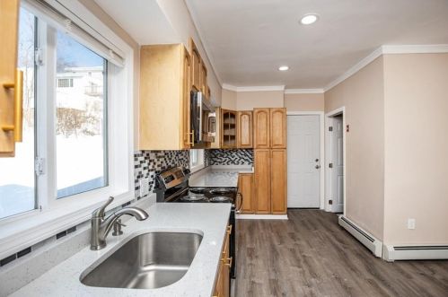 139 Haverhill St, Dracut MA 01826-5637 exterior