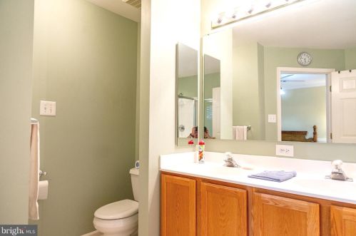 128 Mt Vernon Ct, West Deptford NJ 08096-6895 exterior