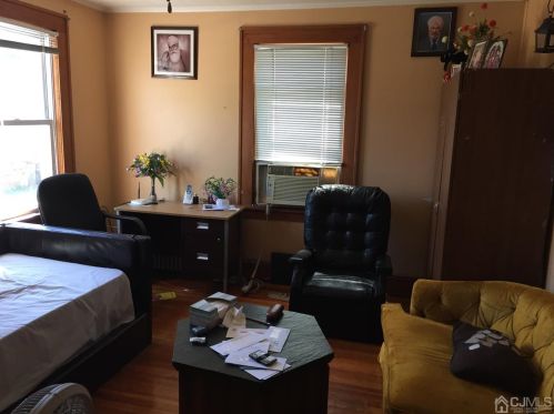 6 Lincoln Ave, Carteret NJ 07008-2722 exterior