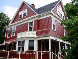 613 California St, Newton, MA 02460-1242