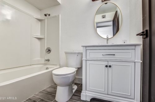 3212 Captain Dreyfus Ave, Phoenix AZ  85032-6146 exterior