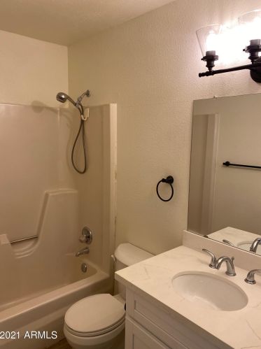 3830 Crittenden Ln, Phoenix AZ  85019-4012 exterior