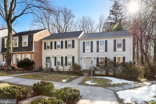 9005 Queen Maria Ct, Columbia MD 21045-2405 exterior