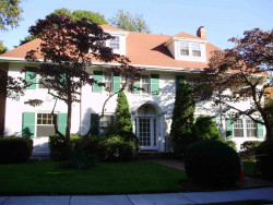 38 Beechcroft Rd, Newton, MA 02458-2404