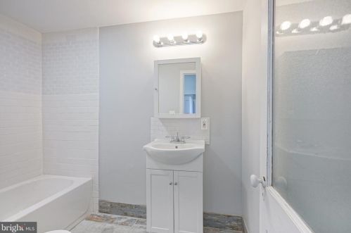 1815 20 St, Philadelphia PA 19145-2048 exterior