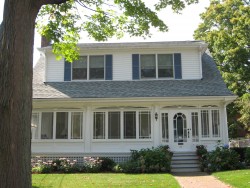 67 Davis Ave, Newton, MA 02465-1925