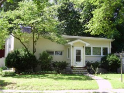11 David Rd, Newton, MA 02459-2711
