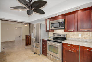 3820 Myrtle Ave, Phoenix, AZ 85051-8257