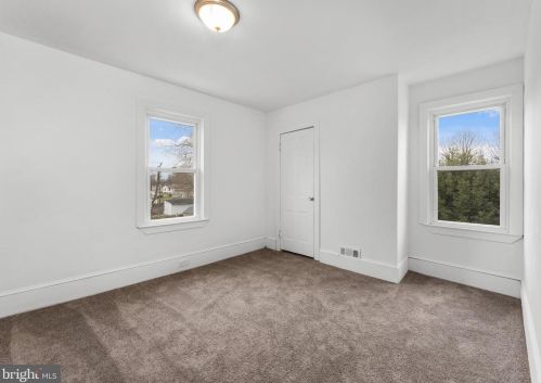 252 Greenwich Ave, West Deptford NJ  08066-2229 exterior