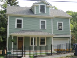 1286 Walnut St, Newton, MA 02461-1844