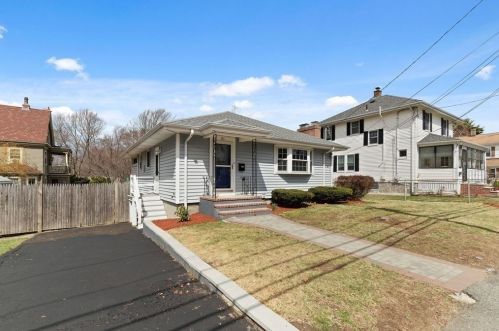 31 Jersey St, Dedham MA  02026-4942 exterior