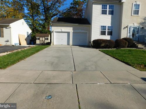 612 Schaeffer Ave, West Deptford NJ 08096-6631 exterior