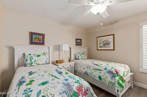 15826 5th Dr, Phoenix AZ  85023-7435 exterior