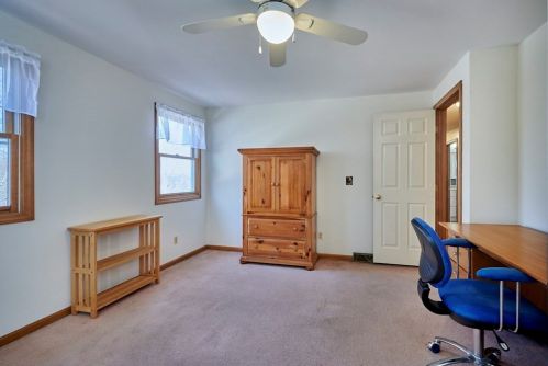 1685 Mountain Rd, Montgomery MA 01085-1480 exterior