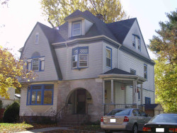 130 Dickerman Rd, Newton, MA 02461-1304