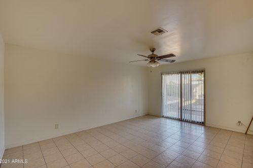 2031 37 Dr, Phoenix AZ 85053-2807 exterior