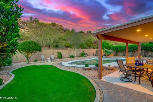 1624 Acoma Dr, Phoenix, AZ 85023-2375