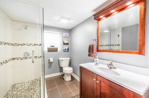 1907 Wenonah Ave, Forest View IL 60402-1666 exterior