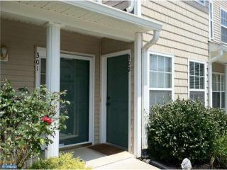 302 Redbud Ln, West Deptford NJ  08051-2298 exterior