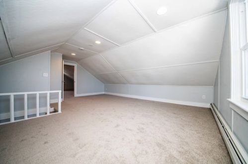 527 Oliver St, New Bedford MA  02745-1435 exterior