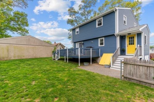 267 Chavenson St, Fall River MA 02723-2701 exterior