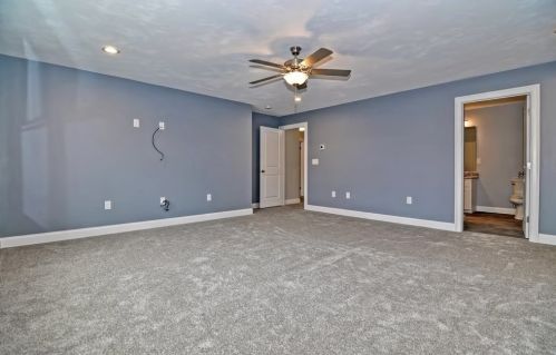 77 Ariel Cir, Sutton MA 01590-4825 exterior