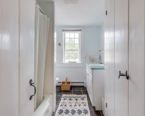 75 Main St, Chatham MA 02633-2419 exterior