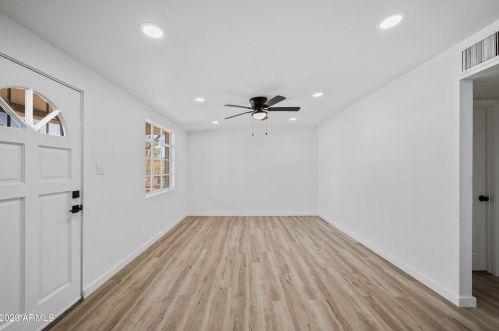 3937 Cypress St, Phoenix AZ 85006-1726 exterior