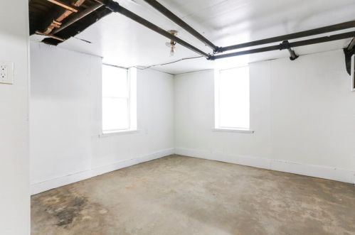 11 Hadwen Ln, Worcester MA 01602-2613 exterior