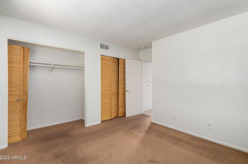 1430 53 Ave, Phoenix AZ 85043-1747 exterior