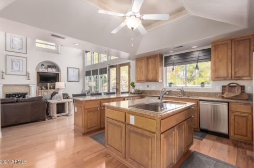 14828 15th Ave, Phoenix AZ 85015-3806 exterior