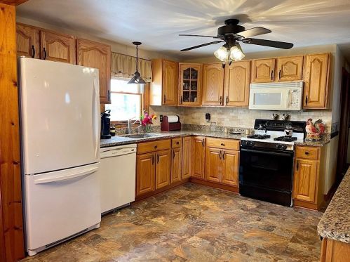 2 Weybossett St, Methuen MA exterior