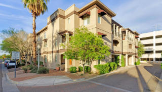 241 Portland St, Phoenix AZ  85003-5412 exterior