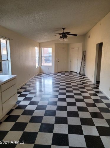 4477 84th Ave, Phoenix, AZ 85037-1858