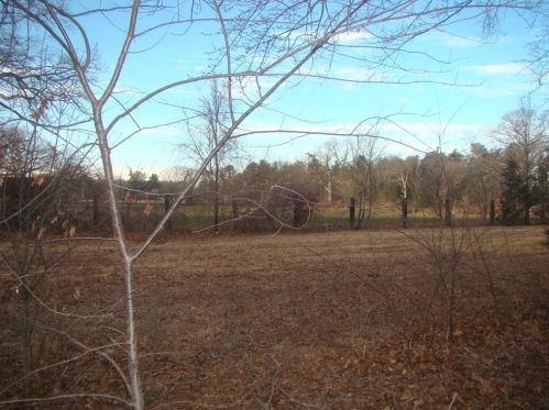 36 Barberry Dr, Seekonk MA 02771-4611 exterior