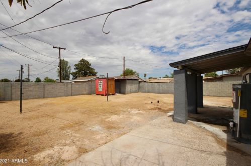 2908 Bloomfield Rd, Phoenix AZ 85029-2950 exterior