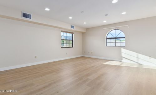 3835 Ahwatukee Dr, Phoenix AZ 85044-2033 exterior