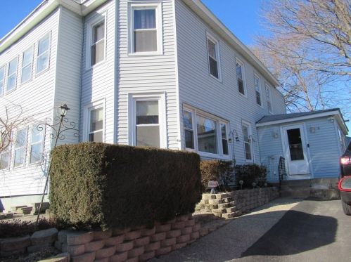 4 Doane St, Worcester, MA 01607-1108