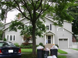 17 Bonmar Cir, Newton, MA 02466-2708