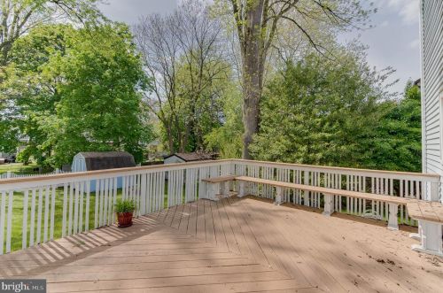 489 Hemlock Ter, West Deptford NJ 08096-2815 exterior