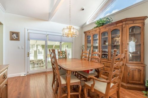 6 Amanola Ave, Worcester MA 01604 exterior