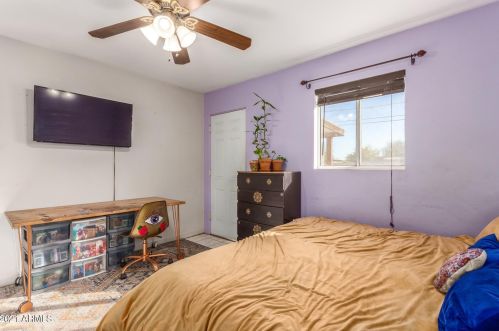 1917 Clarendon Ave, Phoenix AZ 85033-4023 exterior