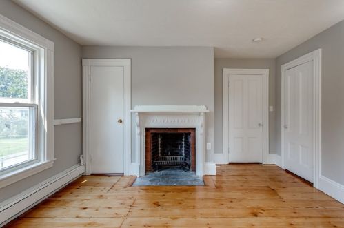 8 Latisquama Rd, Southborough MA 01772-1606 exterior