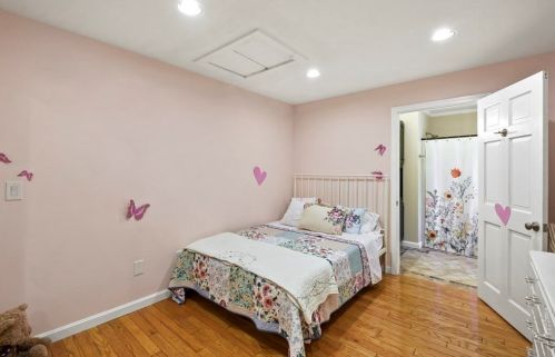 30 Abington St, Worcester MA 01603-1101 exterior