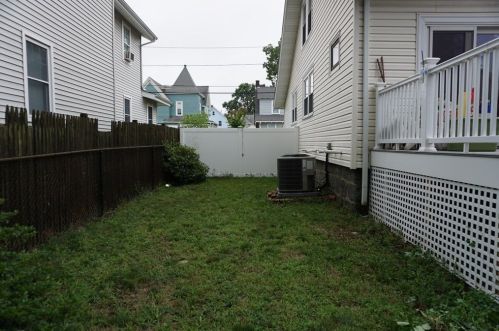 52 Royal St, Quincy MA  02170-2112 exterior