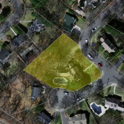 72 Fairlee Rd, Newton MA 02468-2026 aerial view