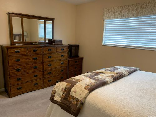 10973 Shady Dell Dr, Sandy UT 84094-5070 exterior