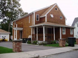 31 Curve St, Newton, MA 02465-2206