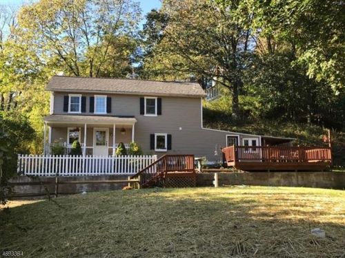 1 Kappus Rd, Milford, NJ 08848-2201