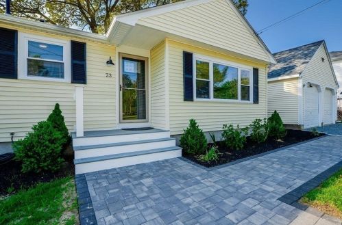 23 Gardonia St, Wareham MA  02571-2396 exterior